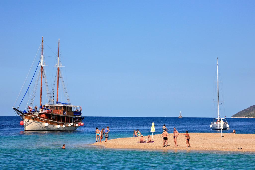 Zlatni Bol Apartments 객실 사진