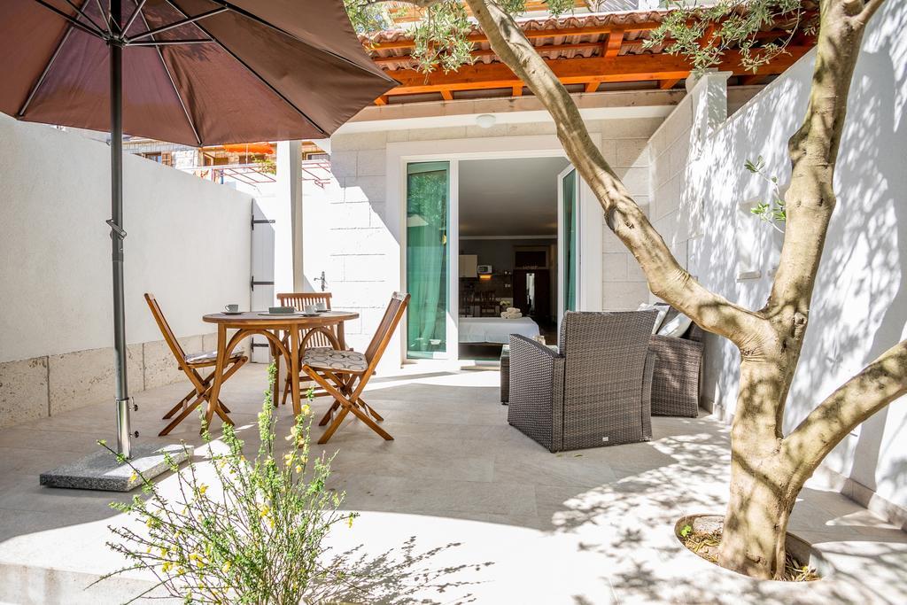 Zlatni Bol Apartments 외부 사진
